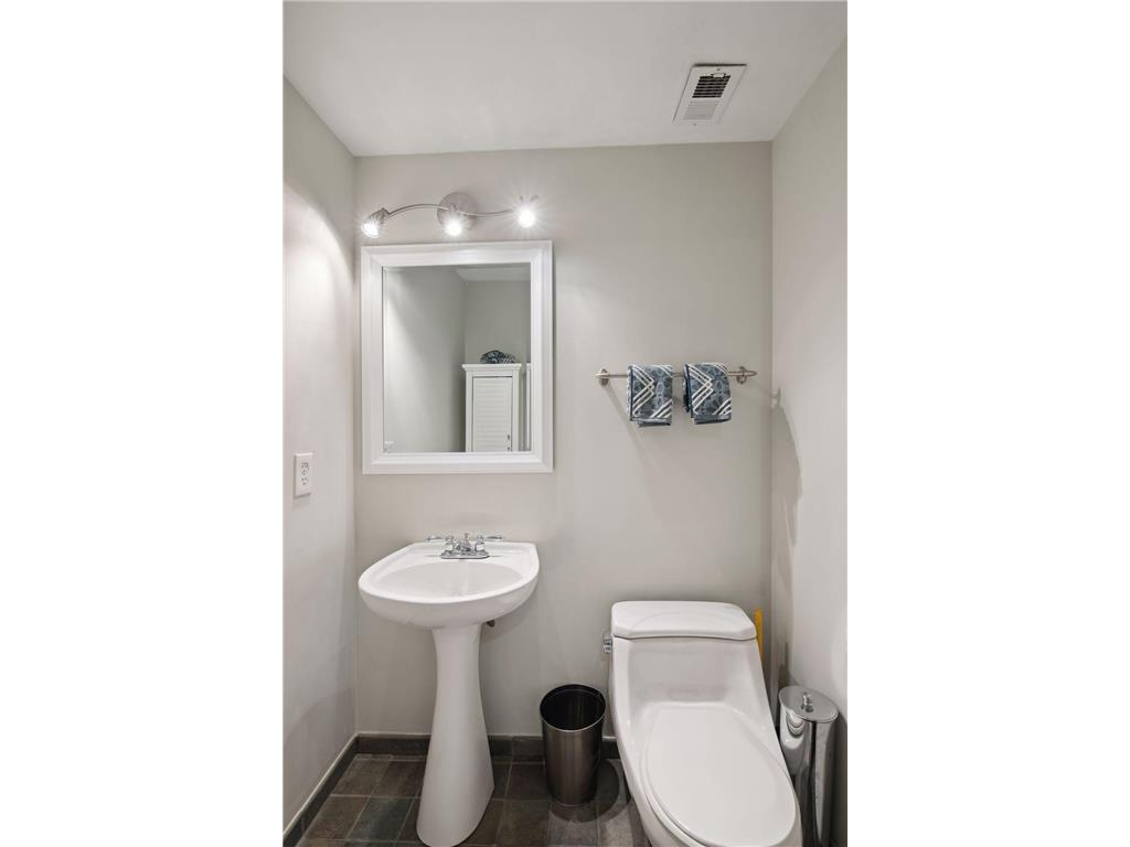 3151 Dean Court #B106 Minneapolis MN 55416 7045232 image19