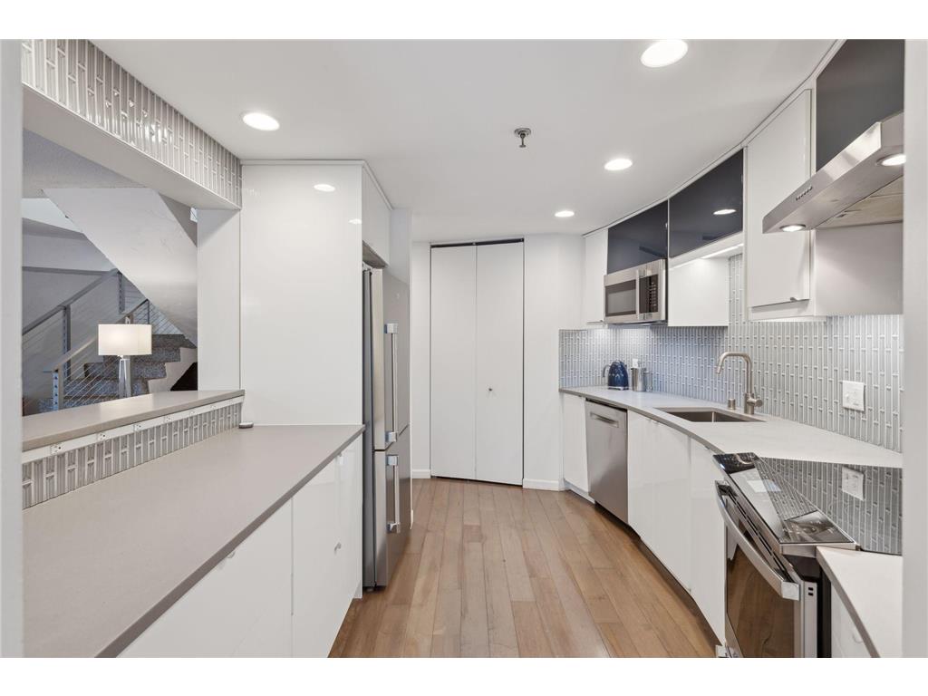 3151 Dean Court #B106 Minneapolis MN 55416 7045232 image5