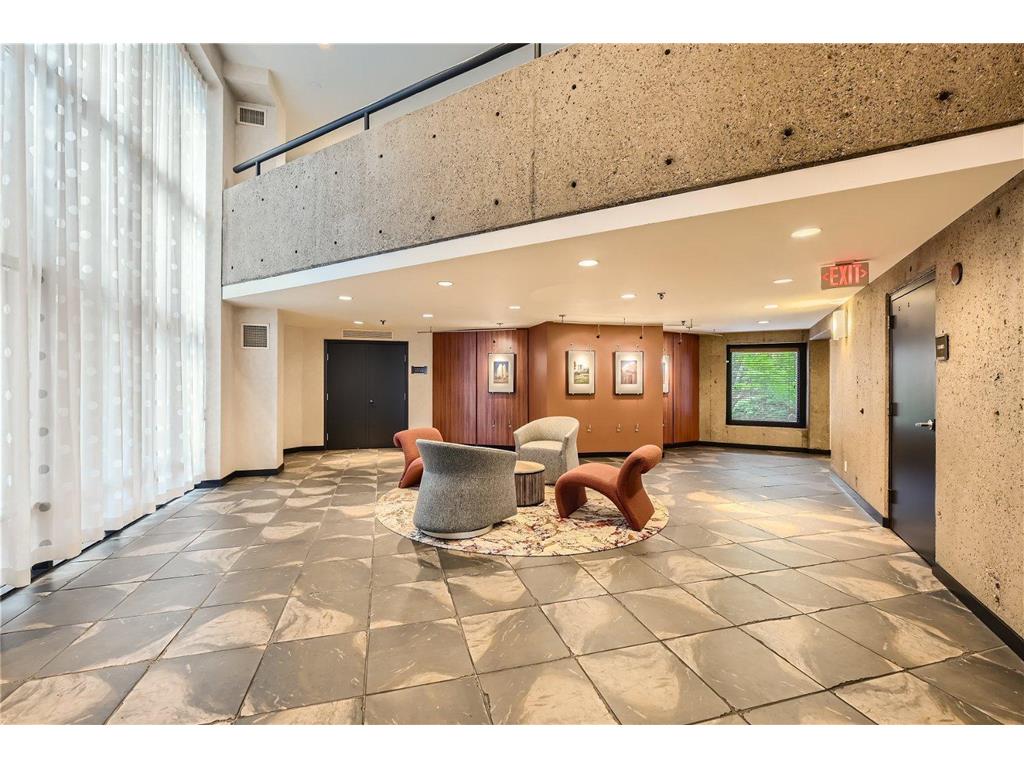 3151 Dean Court #B301 Minneapolis MN 55416 6554261 image1