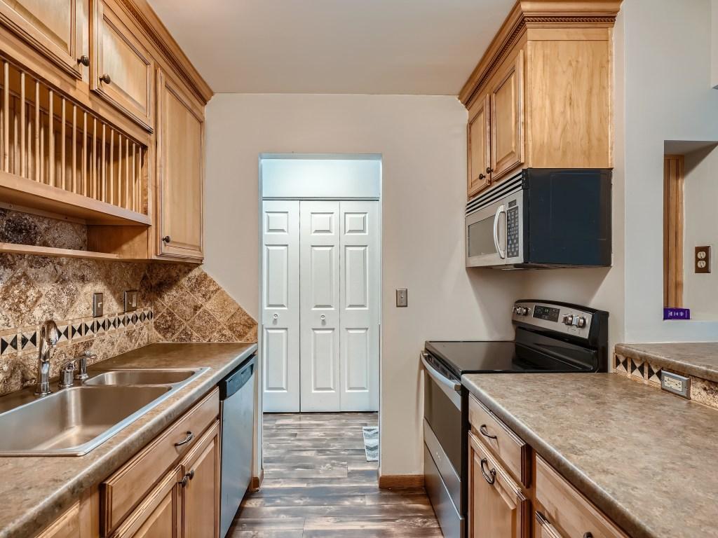 3153 Old Highway 8 #110 Roseville MN 55418 6453331 image1