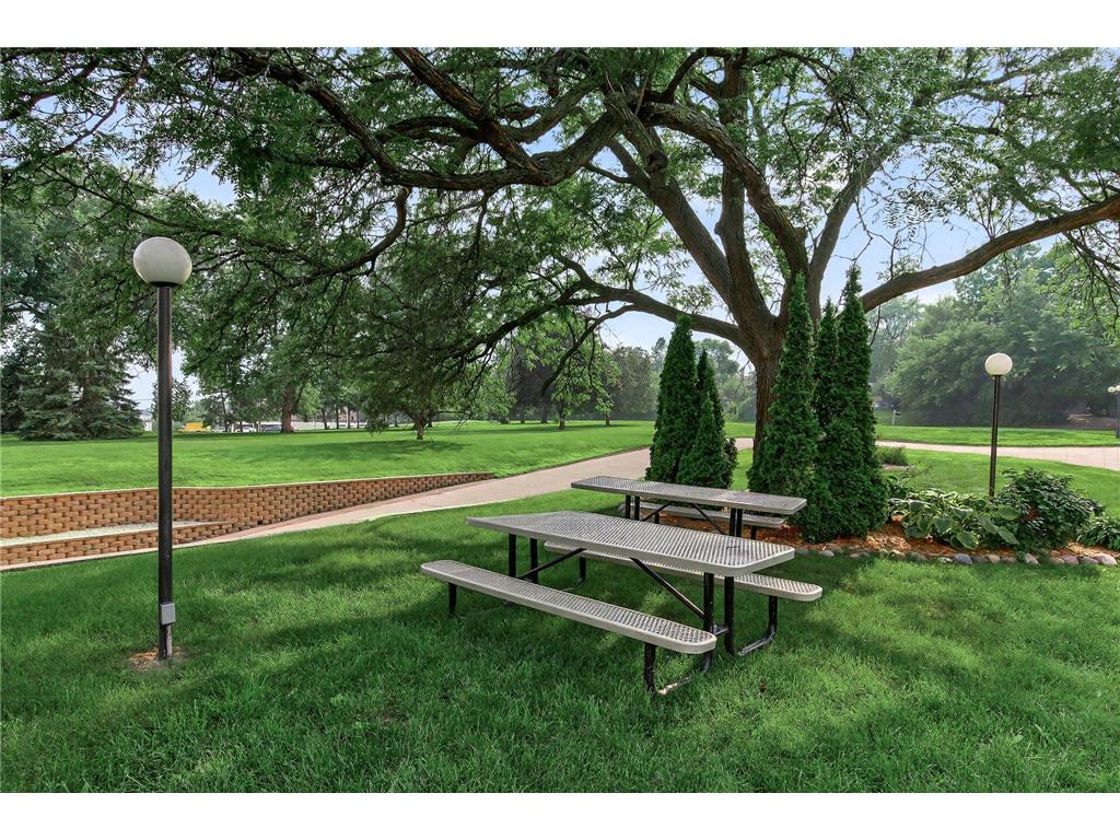 3153 Old Highway 8 #304 Roseville MN 55418 7018472 image30