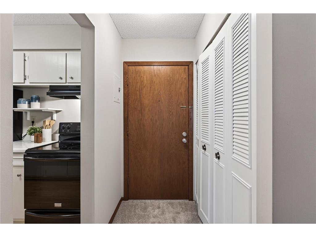 3153 Old Highway 8 #304 Roseville MN 55418 7046976 image12