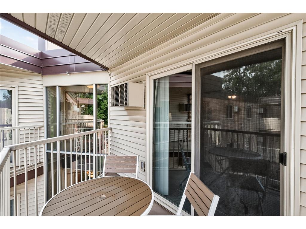 3153 Old Highway 8 #304 Roseville MN 55418 7046976 image16