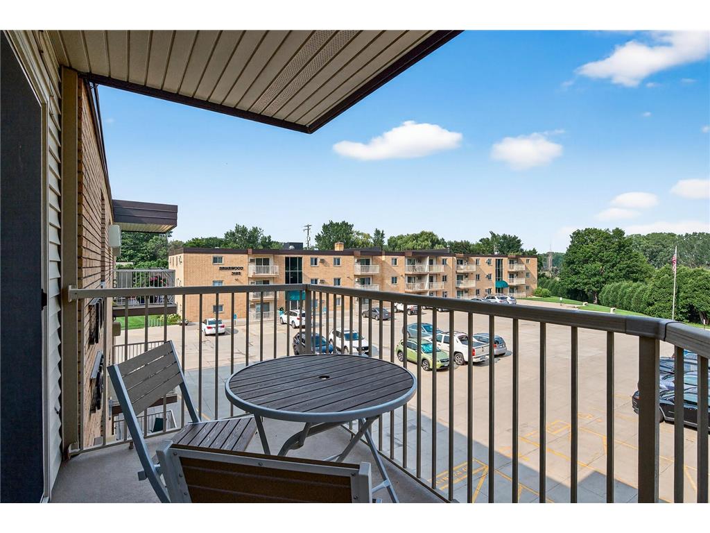 3153 Old Highway 8 #304 Roseville MN 55418 7046976 image17