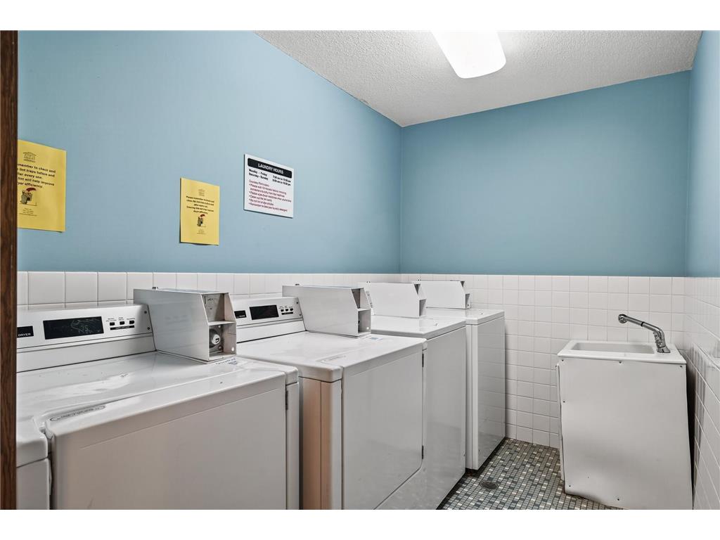 3153 Old Highway 8 #304 Roseville MN 55418 7046976 image19