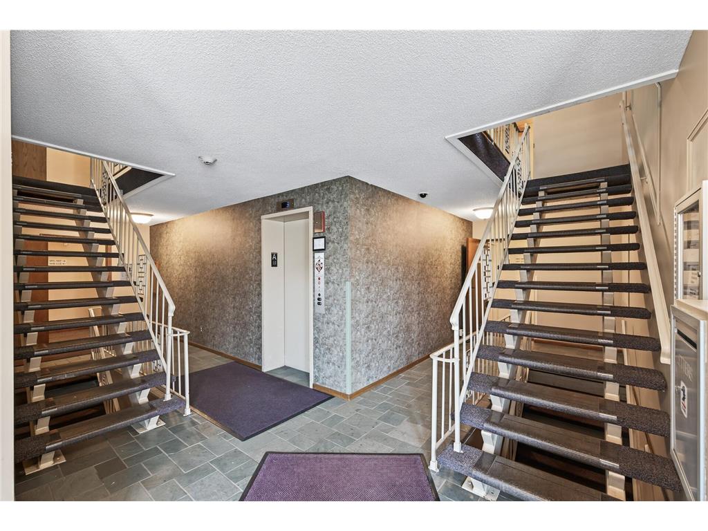 3153 Old Highway 8 #304 Roseville MN 55418 7046976 image21