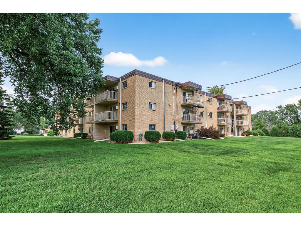 3153 Old Highway 8 #304 Roseville MN 55418 7046976 image25