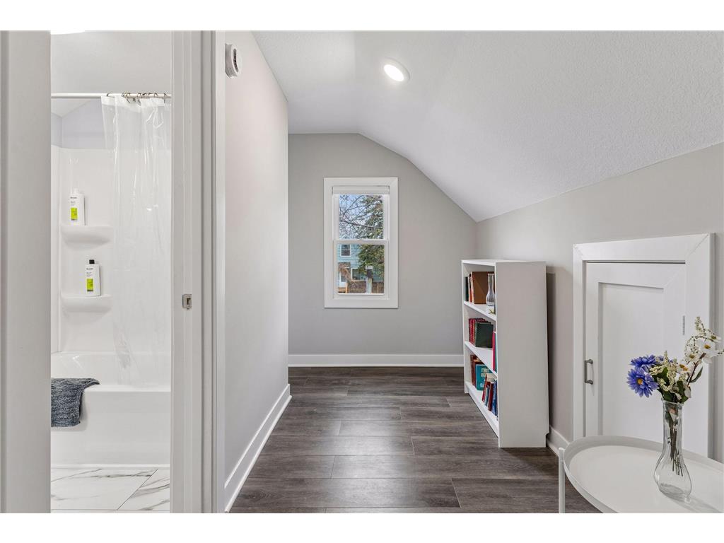 3154 Cleveland Street NE Minneapolis MN 55418 7052122 image24