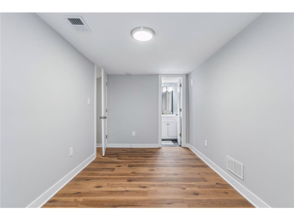 3154 Cleveland Street NE Minneapolis MN 55418 7052122 image33