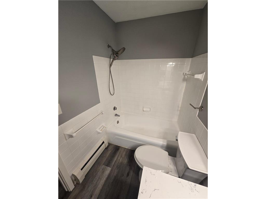3155 Old Highway 8 #104 Roseville MN 55418 7063822 image13