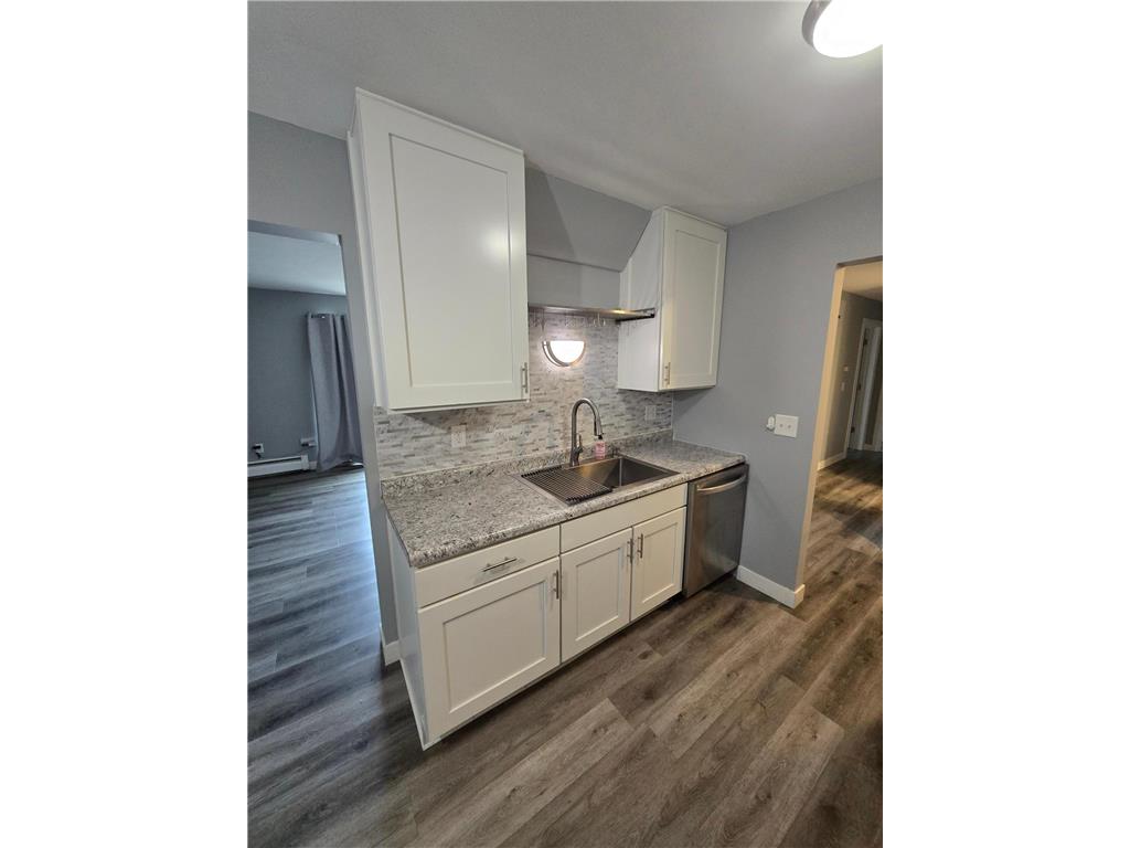 3155 Old Highway 8 #104 Roseville MN 55418 7063822 image4