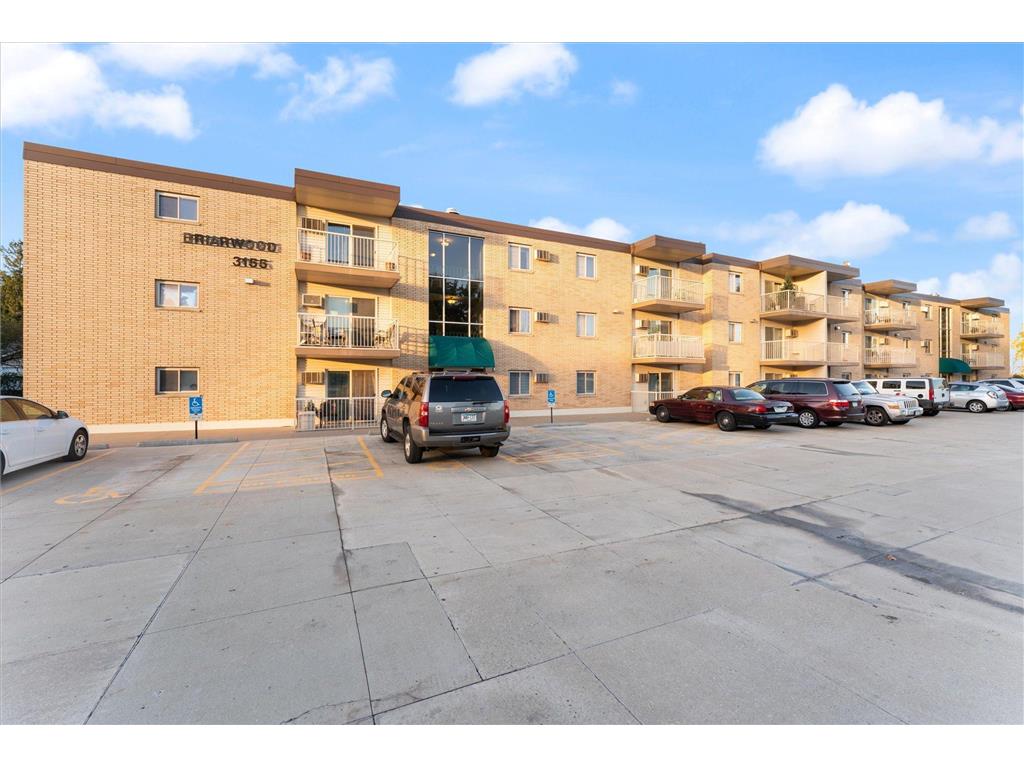 3155 Old Highway 8 #107 Roseville MN 55418 6449173 image1