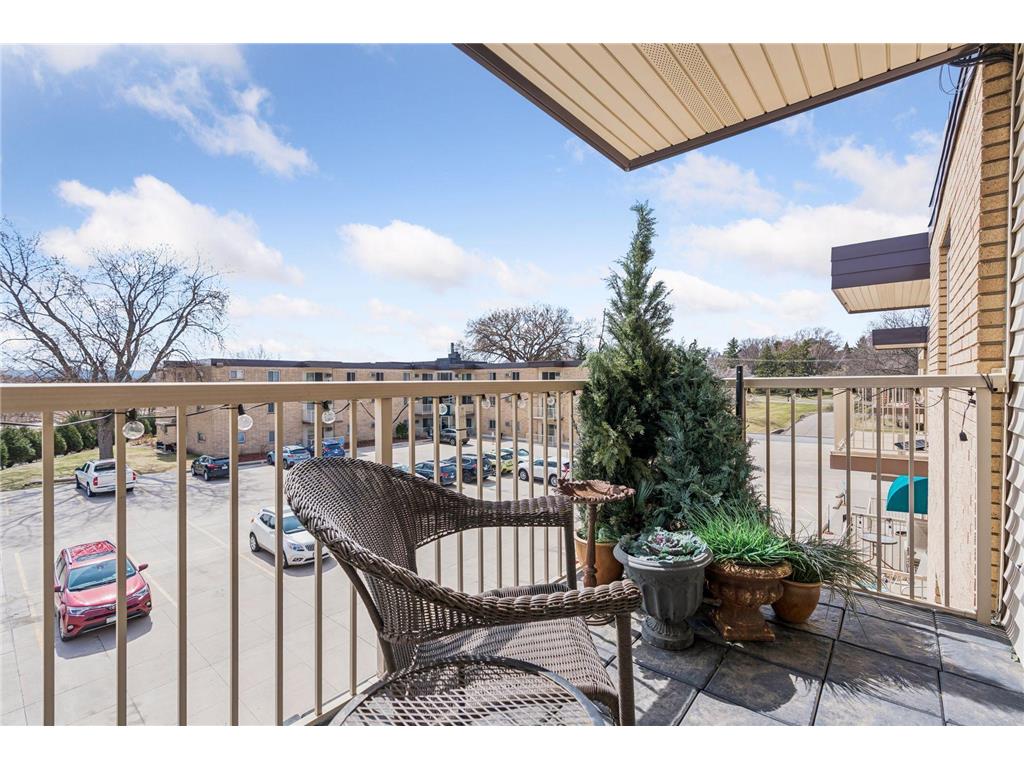 3155 Old Highway 8 #306 Roseville MN 55418 6812580 image18