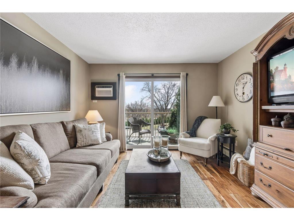 3155 Old Highway 8 #306 Roseville MN 55418 7109170 image21
