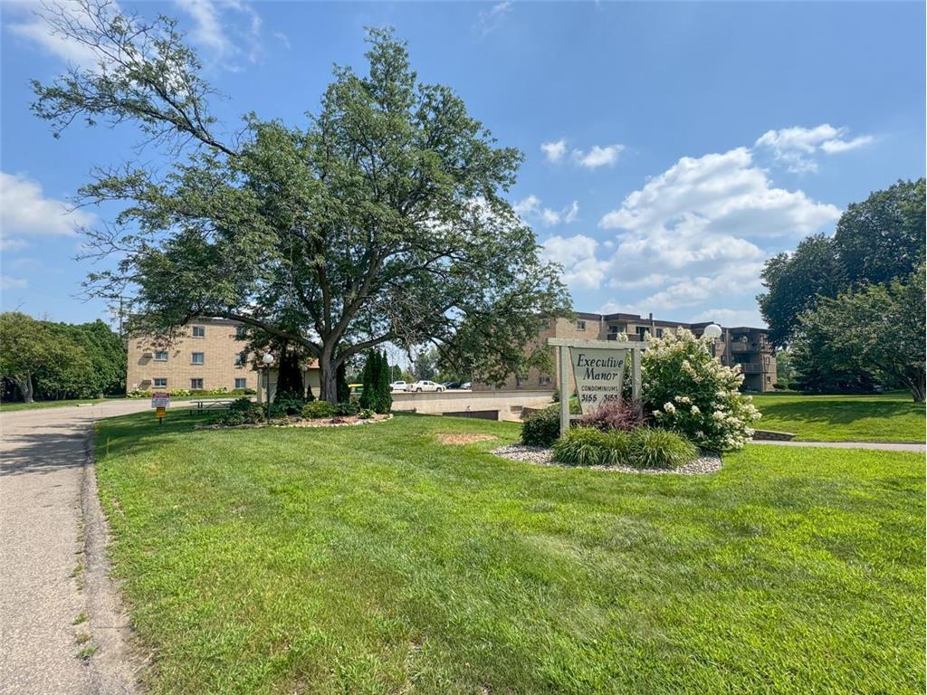 3155 Old Highway 8 #308 Roseville MN 55418 6771804 image1