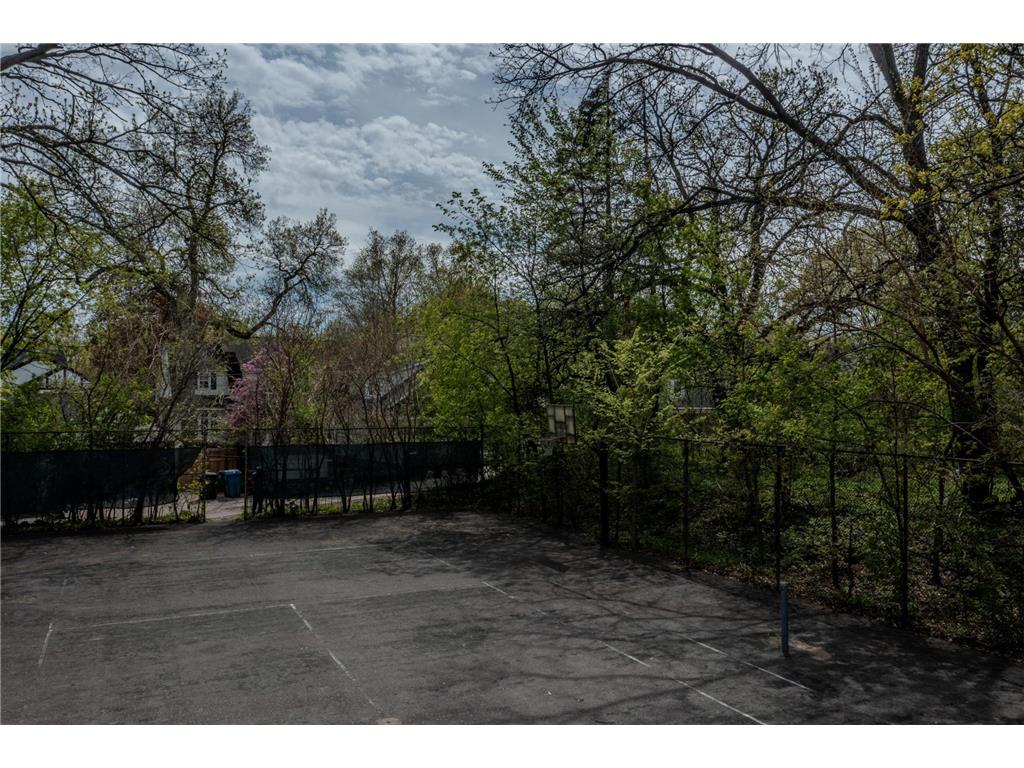316 1/2 E Minnehaha Parkway Minneapolis MN 55419 7063356 image2