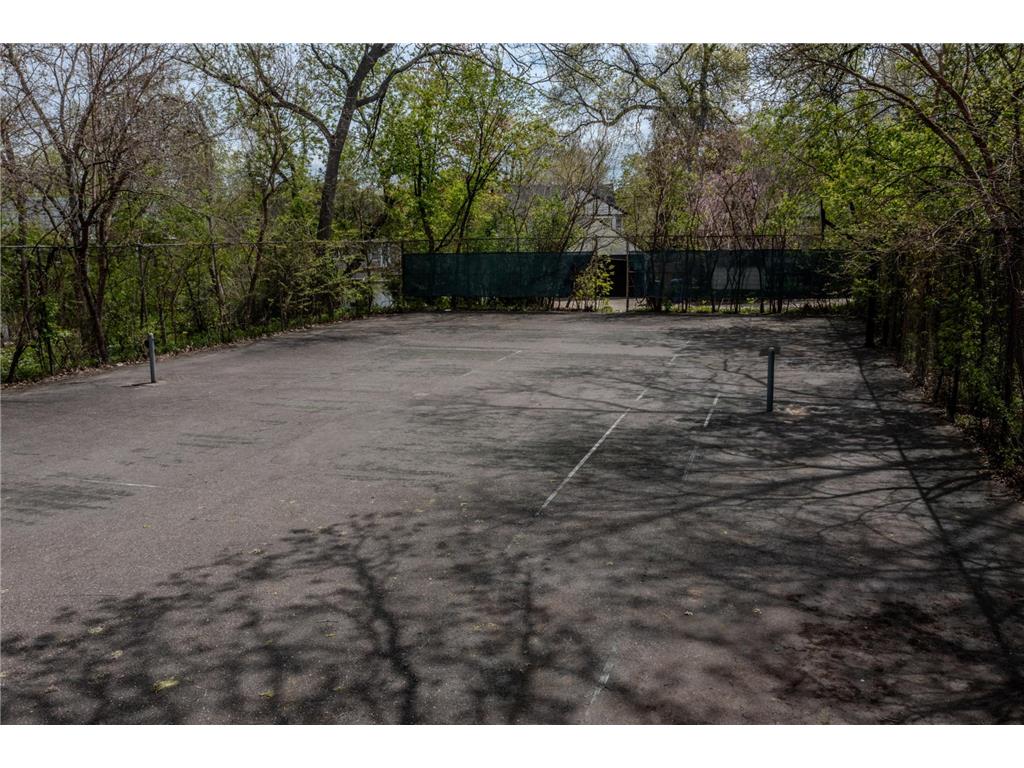 316 1/2 E Minnehaha Parkway Minneapolis MN 55419 7063356 image3
