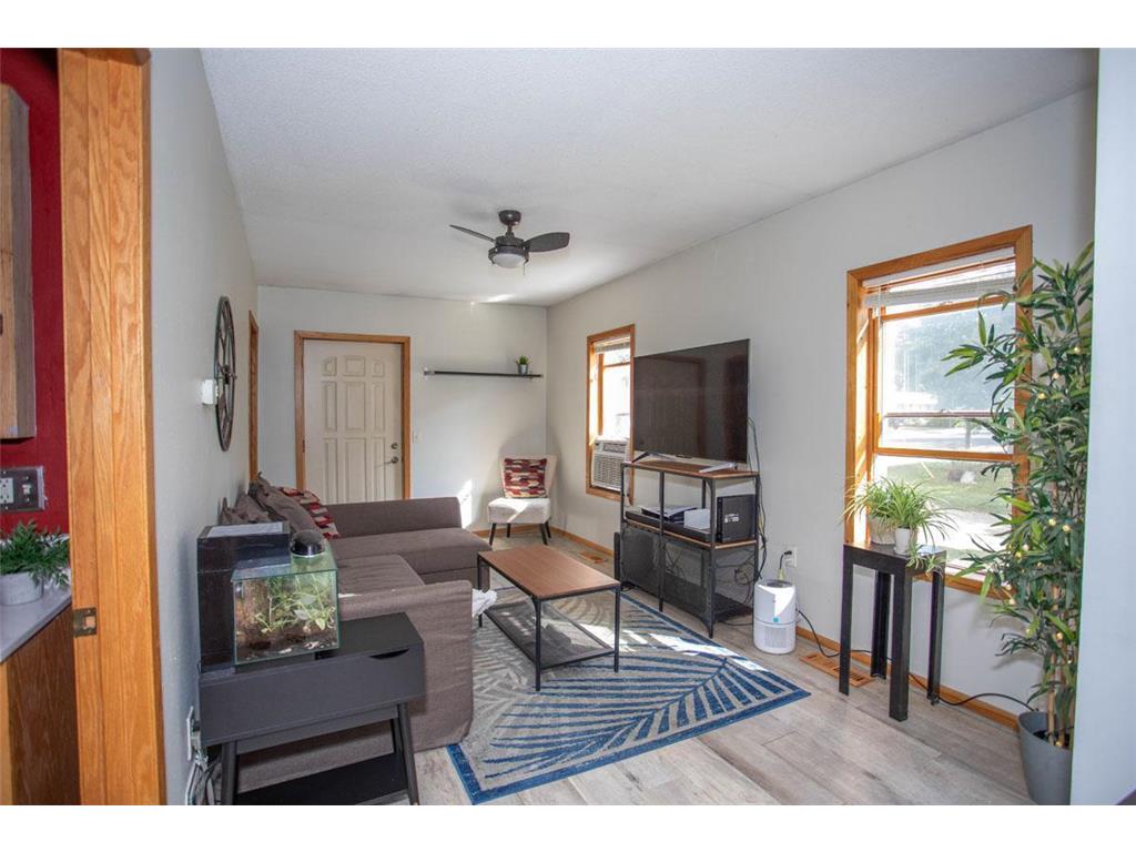 316 Bernard Street E West Saint Paul MN 55118 - Lilly 6787455 image1