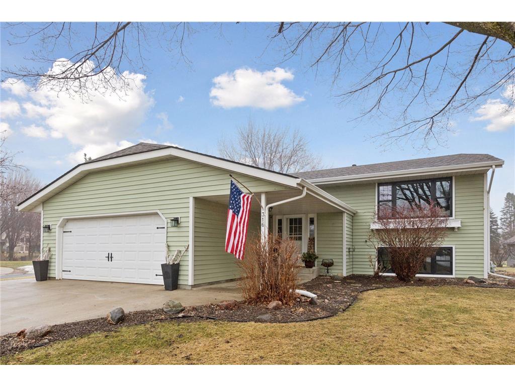 316 Lakeview Terrace Boulevard Waconia MN 55387 - Waconia 7021981 image1
