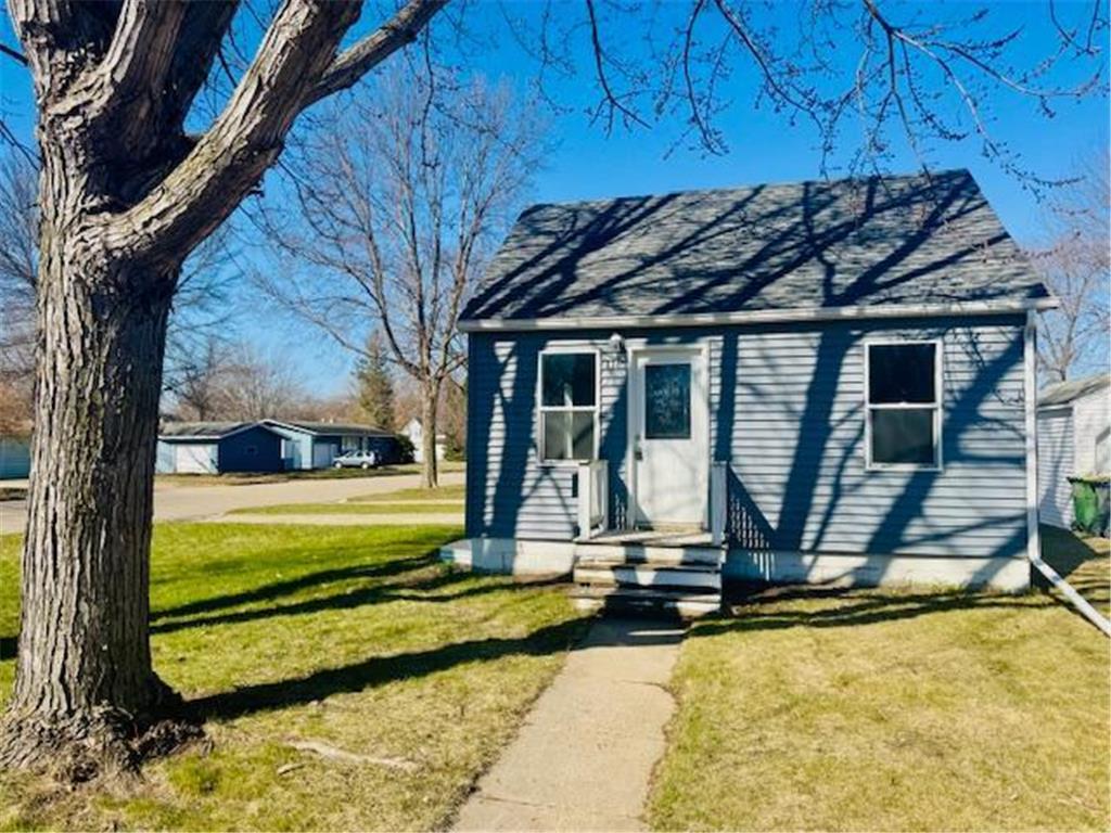 316 Lawrence Street Marshall MN 56258 7053144 image1