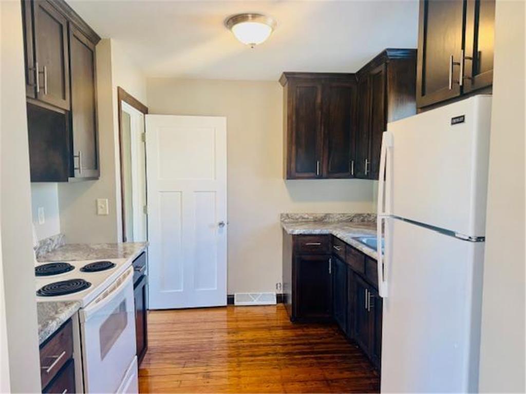 316 Lawrence Street Marshall MN 56258 7053144 image3