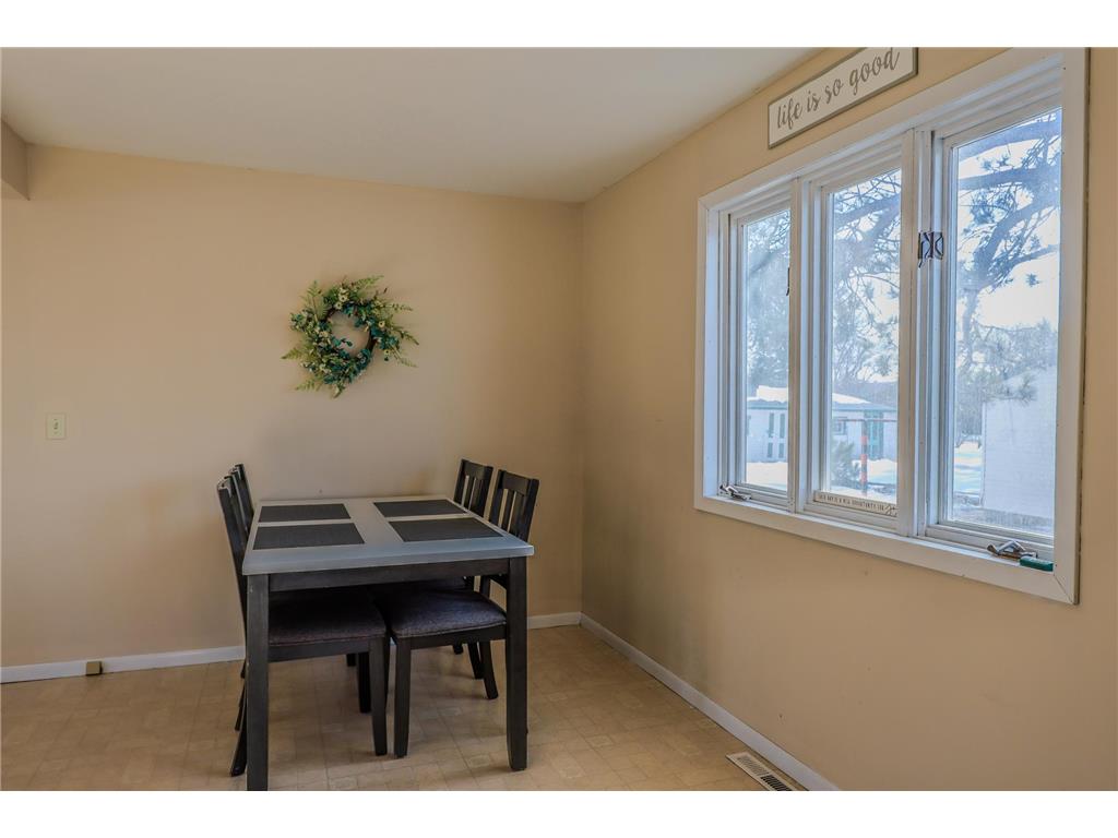 316 Main Street SE Menahga MN 56464 7028703 image9