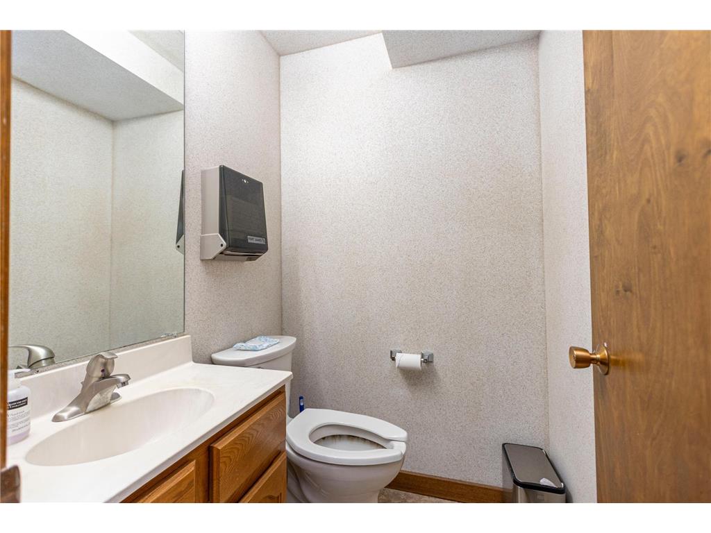 316 N Nokomis Street Alexandria MN 56308 7072947 image19