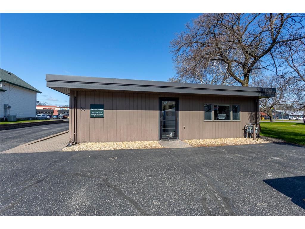 316 N Nokomis Street Alexandria MN 56308 7072947 image2