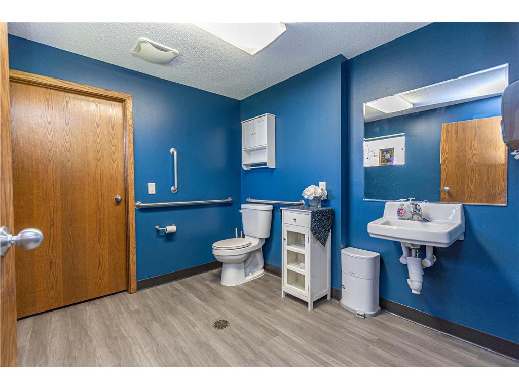 316 N Nokomis Street Alexandria MN 56308 7072947 image28