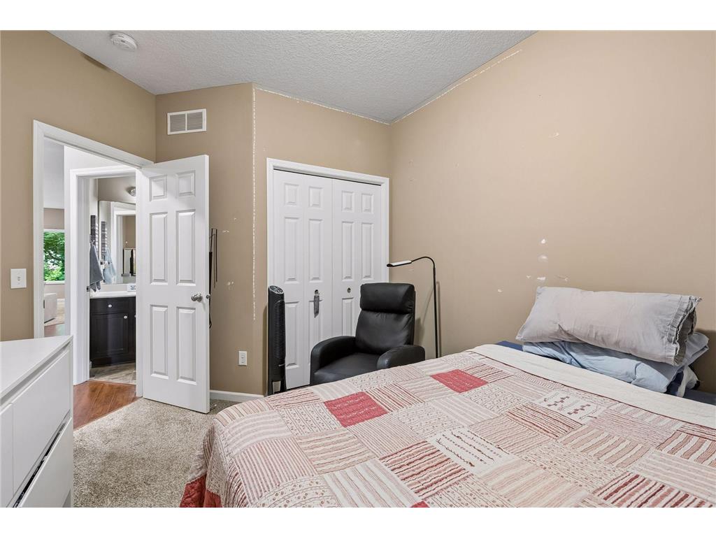 3165 Doneene Lane Eagan MN 55121 7082452 image20