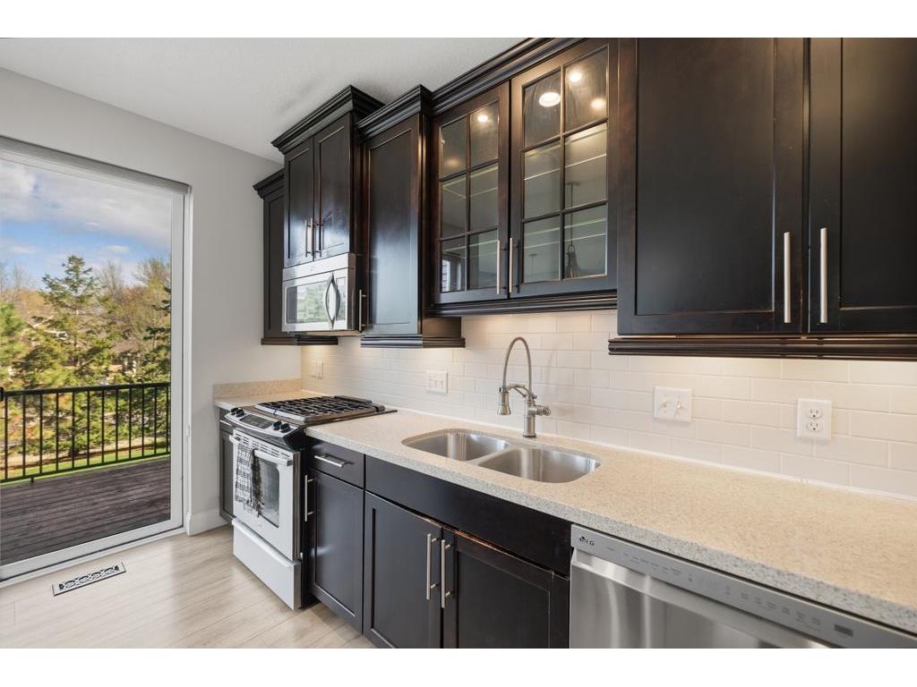 3166 Countryside Avenue #D Woodbury MN 55129 7055056 image13