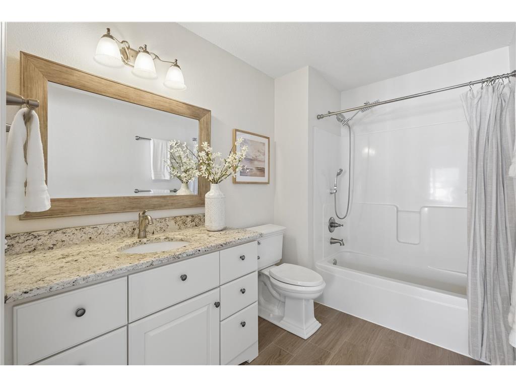 3166 Lexington Avenue N Shoreview MN 55126 7006323 image18