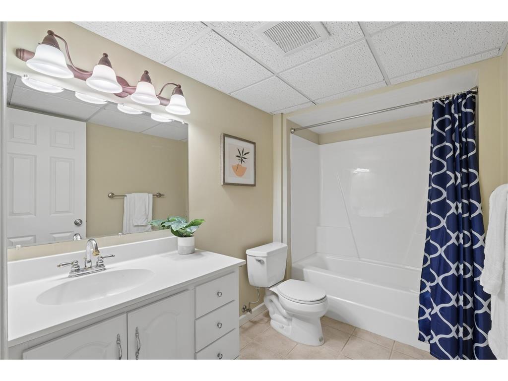 3166 Lexington Avenue N Shoreview MN 55126 7006323 image26