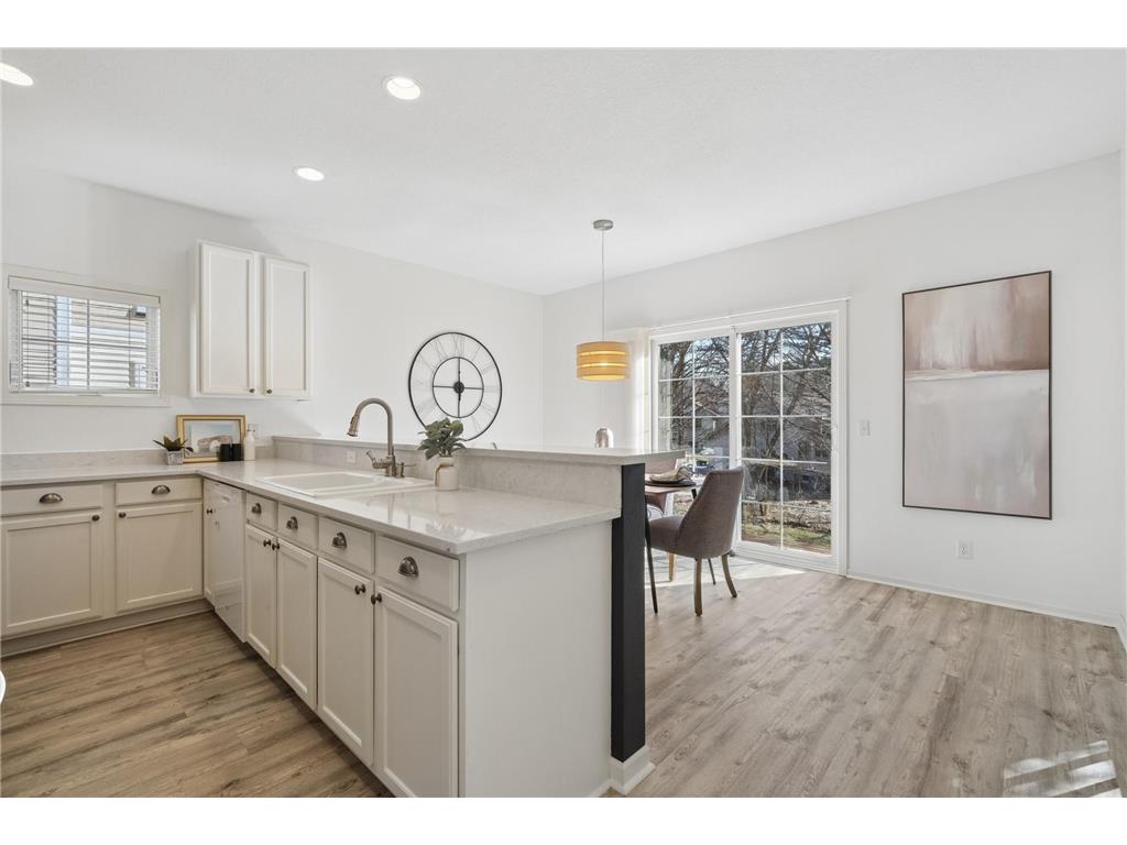 3166 Lexington Avenue N Shoreview MN 55126 7006323 image7