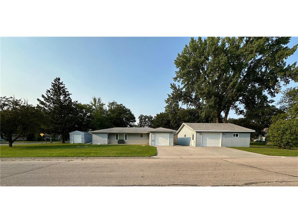 317 13th Street W Thief River Falls MN 56701 6573846 image1