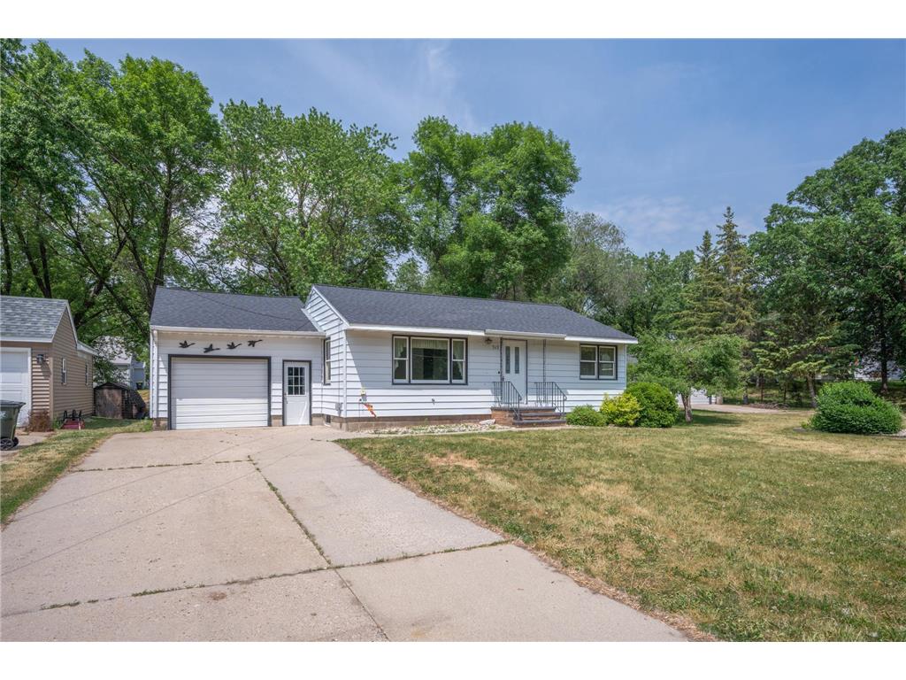 317 1st Avenue NE, New London, MN, 56273 MLS 6373158 Edina Realty