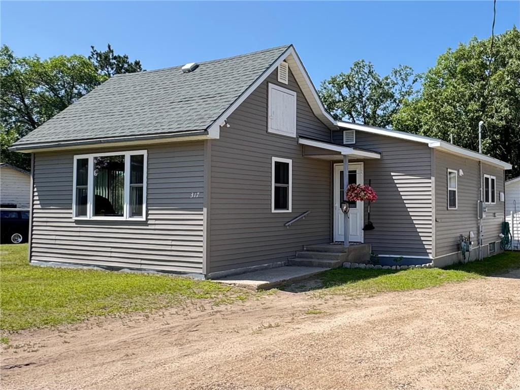 317 2nd Street NE Menahga MN 56464 6749892 image1