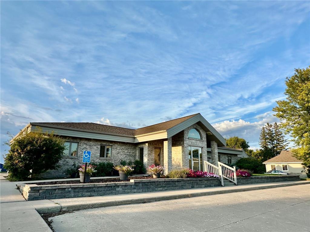 317 2nd Street NW Roseau MN 56751 6776199 image5