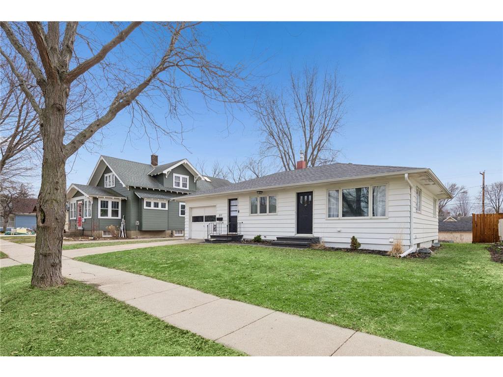 317 E 1st Street Waconia MN 55387 7050384 image3