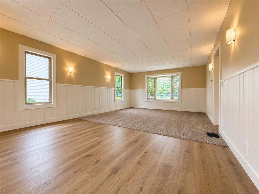 317 E 2nd Street Winona MN 55987 7068376 image4