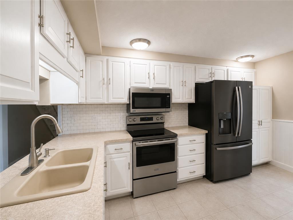 317 E 2nd Street Winona MN 55987 7068376 image5