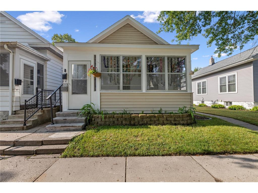 317 E Sanborn Street Winona MN 55987 6787969 image1