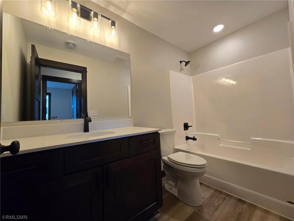 317 Falcon Run Eagle Lake MN 56024 6818131 image16