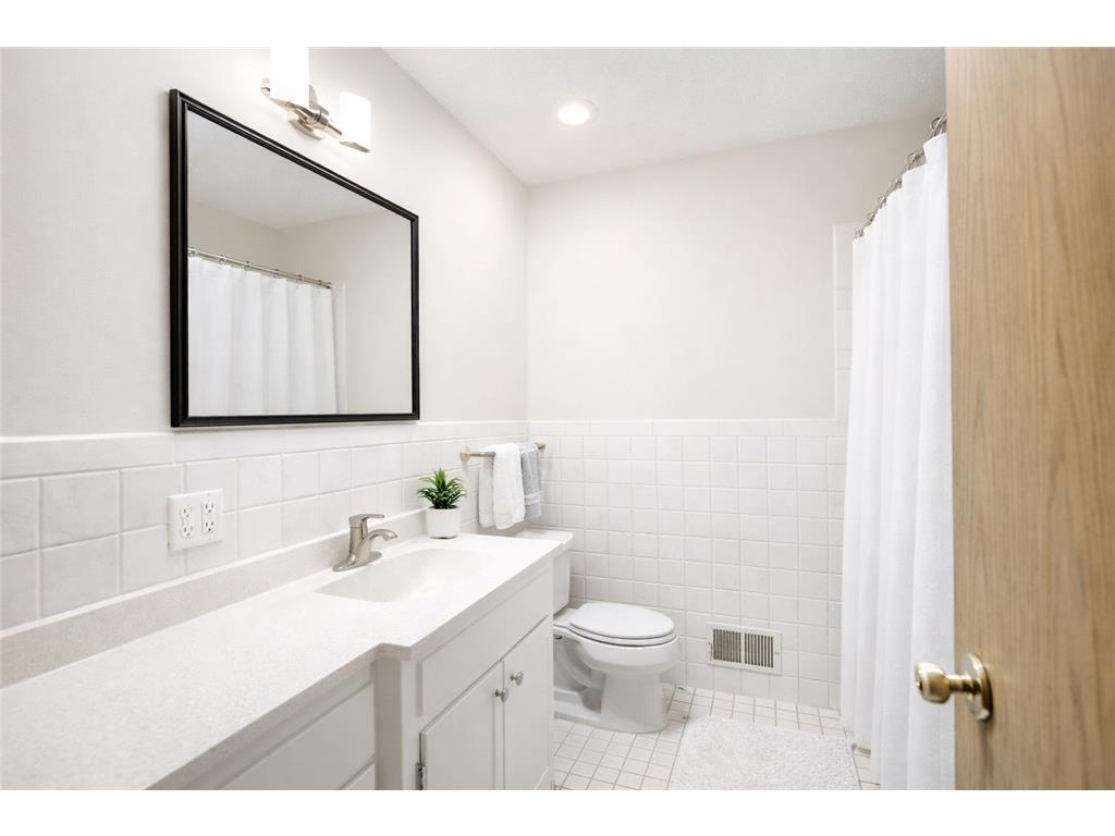 317 Madison Avenue N Hopkins MN 55343 7003666 image9