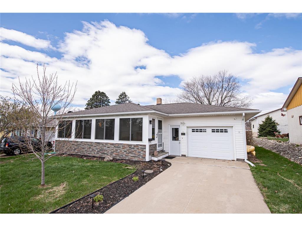 317 N Badger Street Caledonia Twp MN 55921 6361941 image1