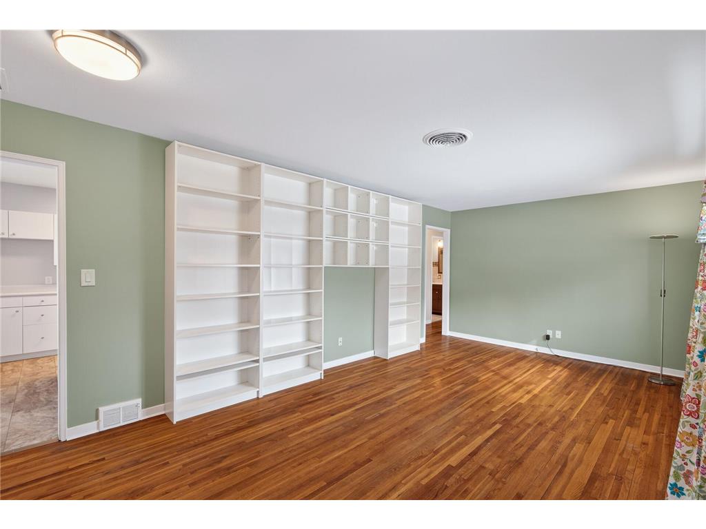 317 Snelling Avenue S Saint Paul MN 55105 7095978 image13