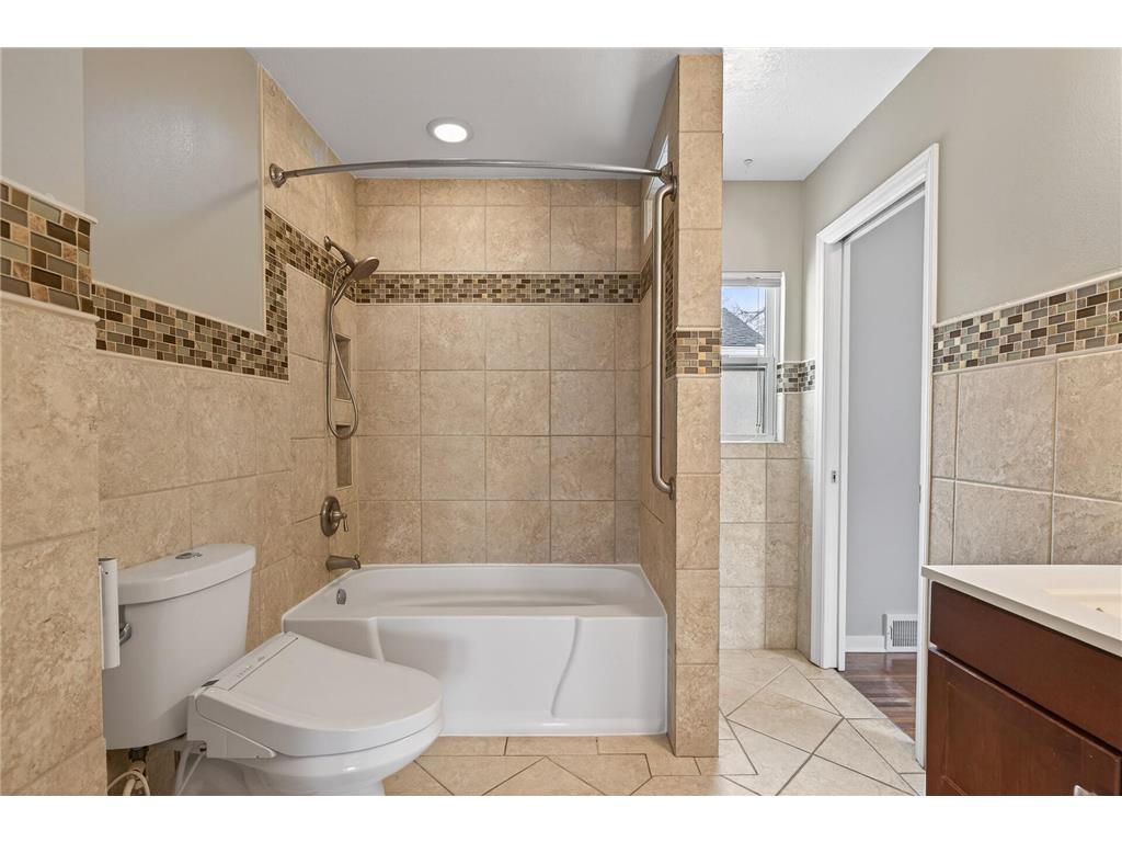 317 Snelling Avenue S Saint Paul MN 55105 7095978 image41