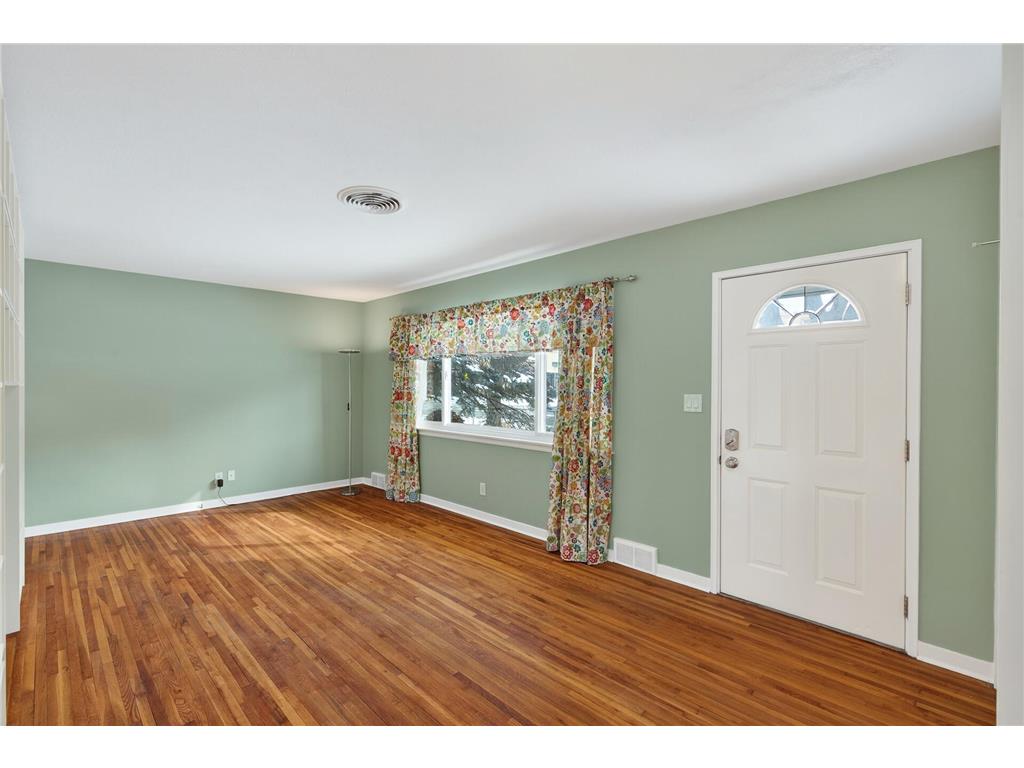 317 Snelling Avenue S Saint Paul MN 55105 7095978 image8