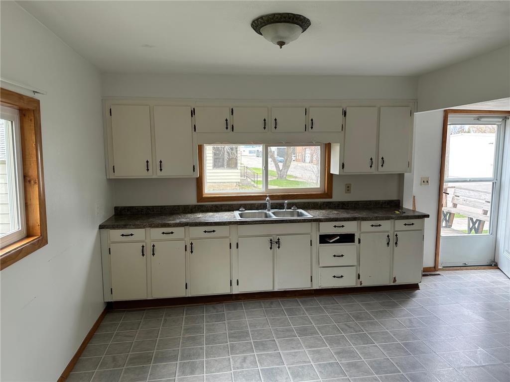 317 State Street E Detroit Lakes MN 56501 7068813 image5