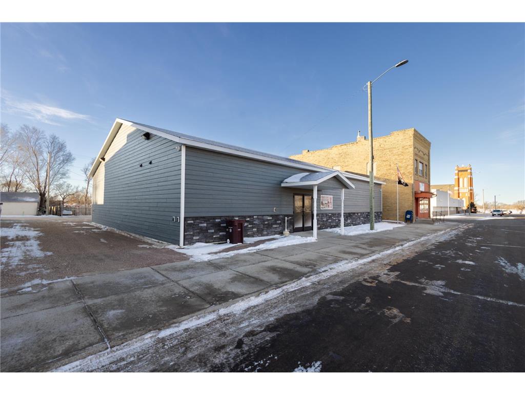 317 Studdart Avenue Graceville MN 56240 6640949 image16